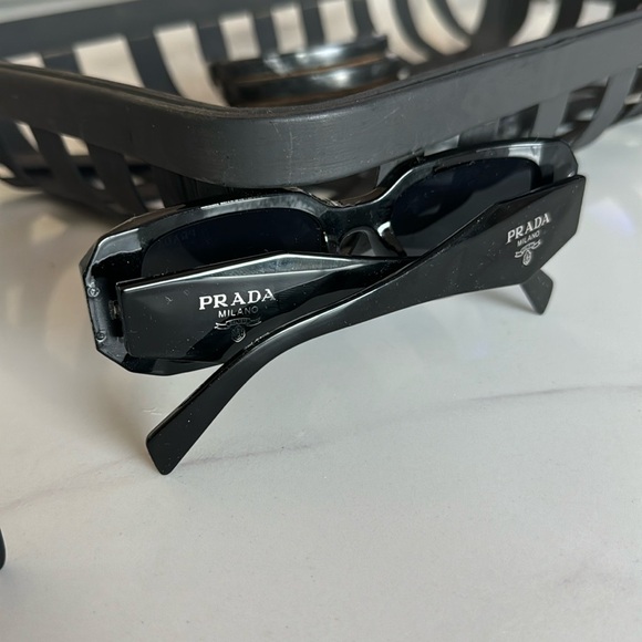 New sunglasses - Picture 2 of 2